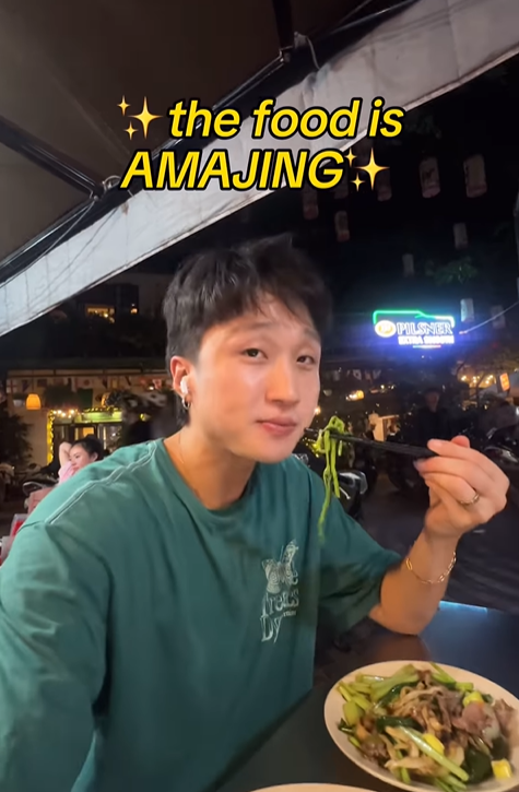 Sở hữu hơn 1,6 triệu người theo dõi trên Instagram, video của nam Vlogger đã gửi đến cộng đồng quốc tế những nét văn hóa đặc sắc của mảnh đất và con người Việt Nam.