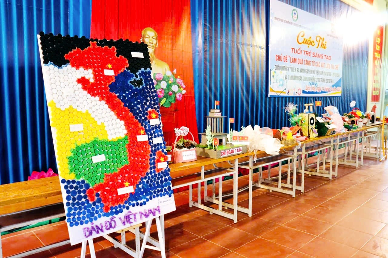 Ảnh: Đoàn Trung tâm GDNN-GDTX huyện Định Hóa Ảnh: Đoàn Trung tâm GDNN-GDTX huyện Định Hóa