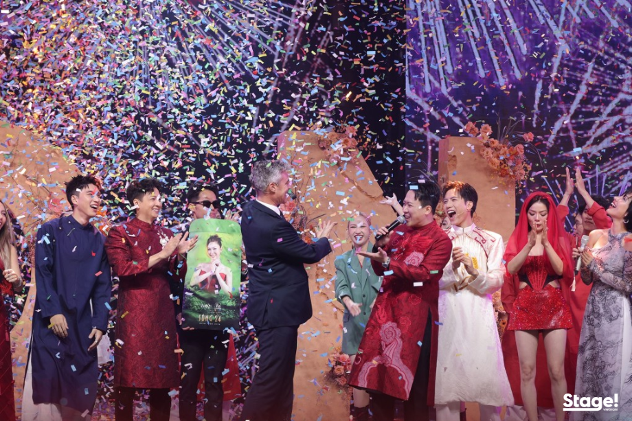 Chương trình Sóng có bước chuyển mình khi thay đổi format thành một đêm đại nhạc hội so với các năm trước.