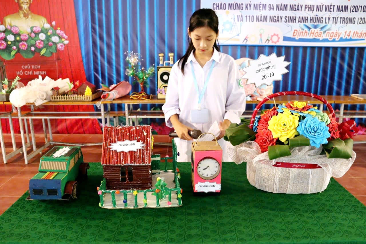 Ảnh: Đoàn Trung tâm GDNN-GDTX huyện Định Hóa Ảnh: Đoàn Trung tâm GDNN-GDTX huyện Định Hóa