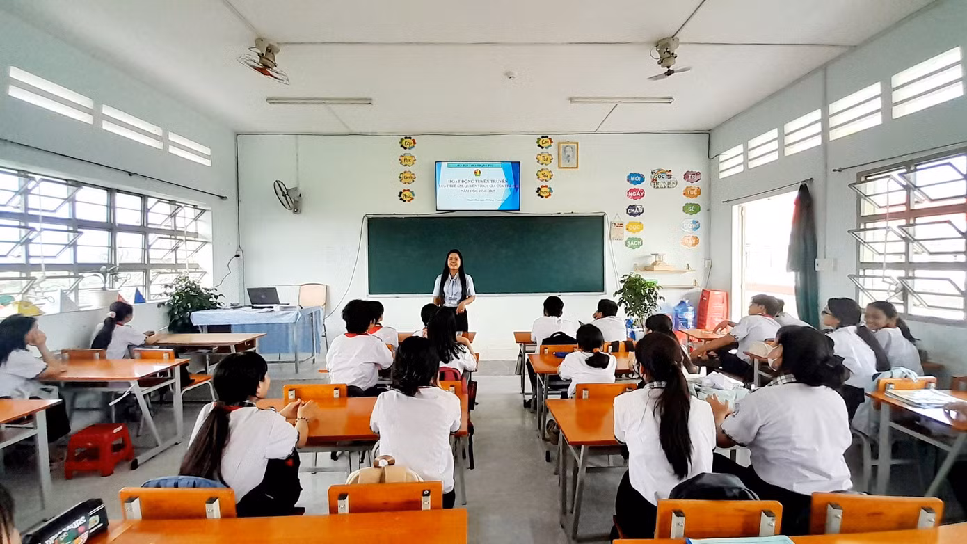 Ảnh: Liên đội Trường THCS Thạnh Phú