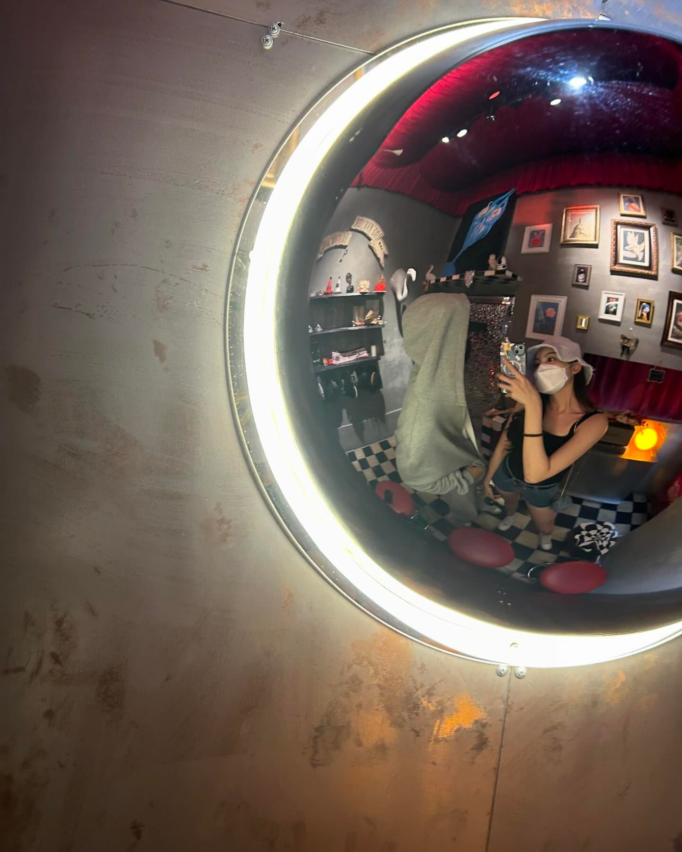 Dù liên tục bị soi "hint", HIEUTHUHAI đến nay vẫn chưa công khai bạn gái. Dù liên tục bị soi "hint", HIEUTHUHAI đến nay vẫn chưa công khai bạn gái.