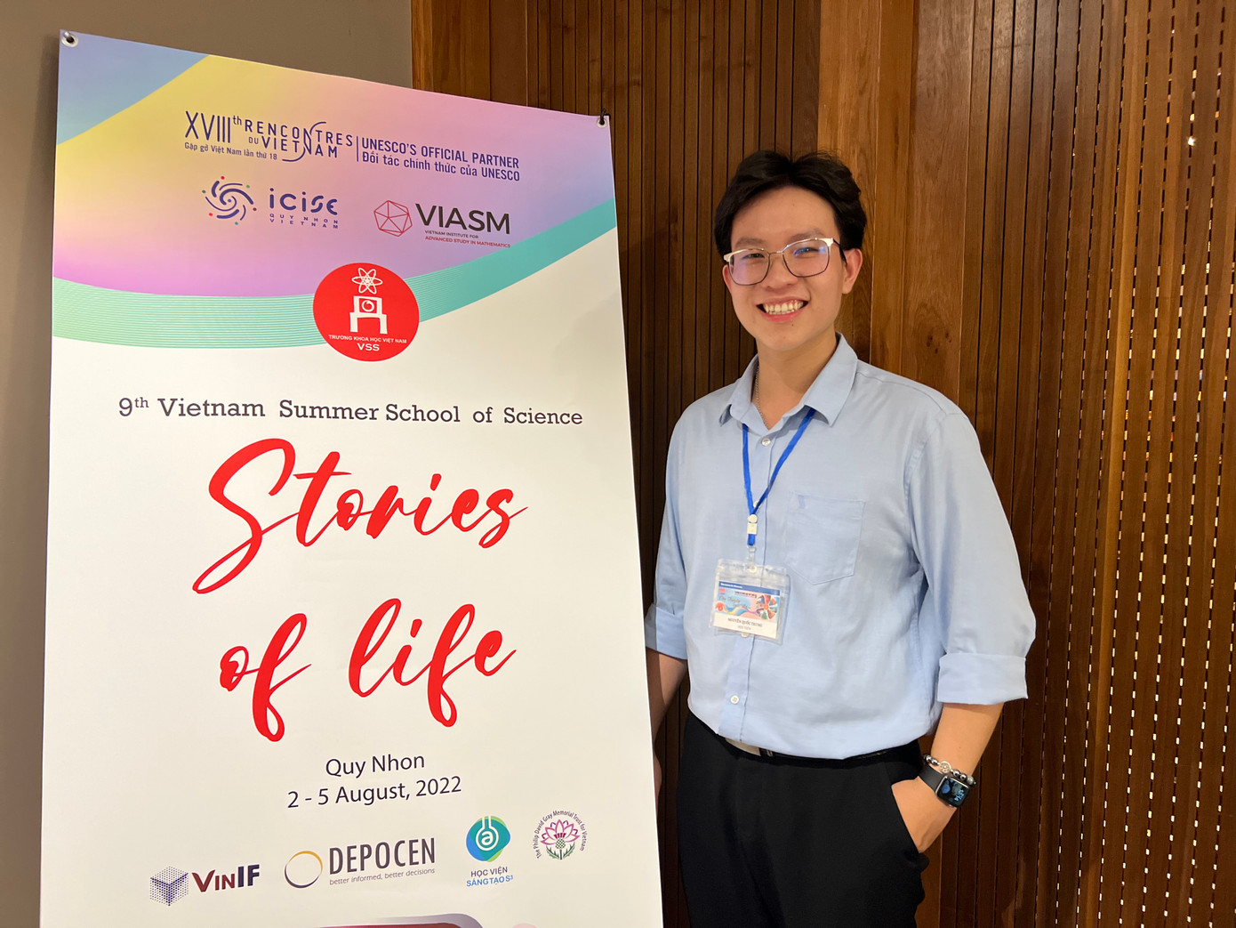 Bạn Nguyễn Quốc Trung, sinh viên Khoa Hóa học được giới thiệu là ứng viên "Sinh viên tiêu biểu". Bạn Nguyễn Quốc Trung, sinh viên Khoa Hóa học được giới thiệu là ứng viên "Sinh viên tiêu biểu".