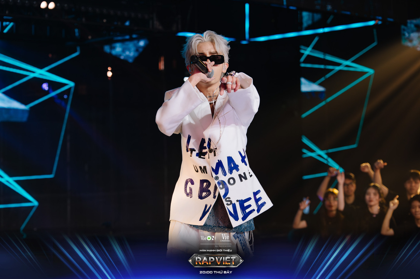 CoolKid không bị lu mờ bởi ánh hào quang của người anh em cùng tổ đội mà tỏa sáng bằng cá tính riêng.