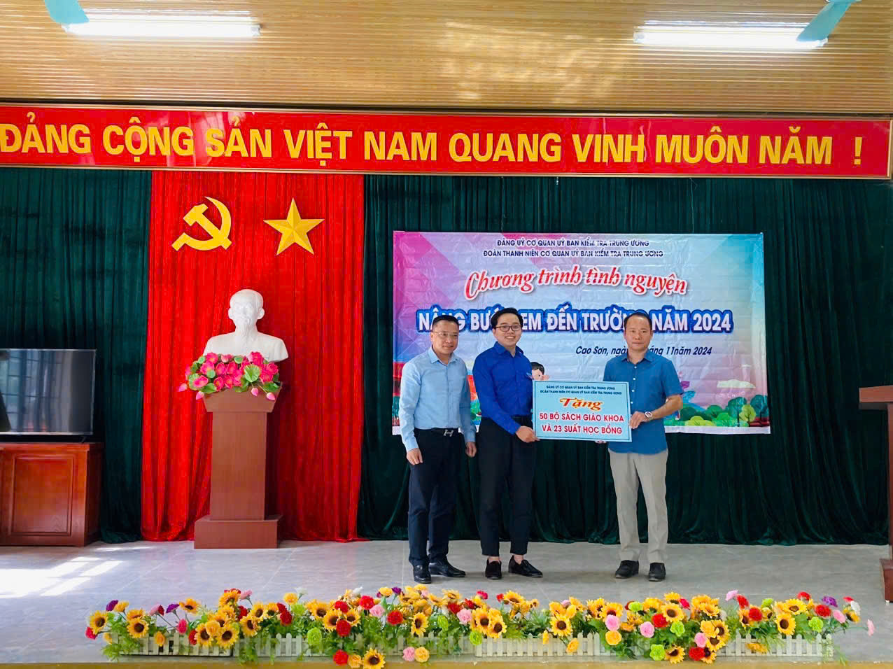 Ảnh: Tuổi trẻ Bạch Thông