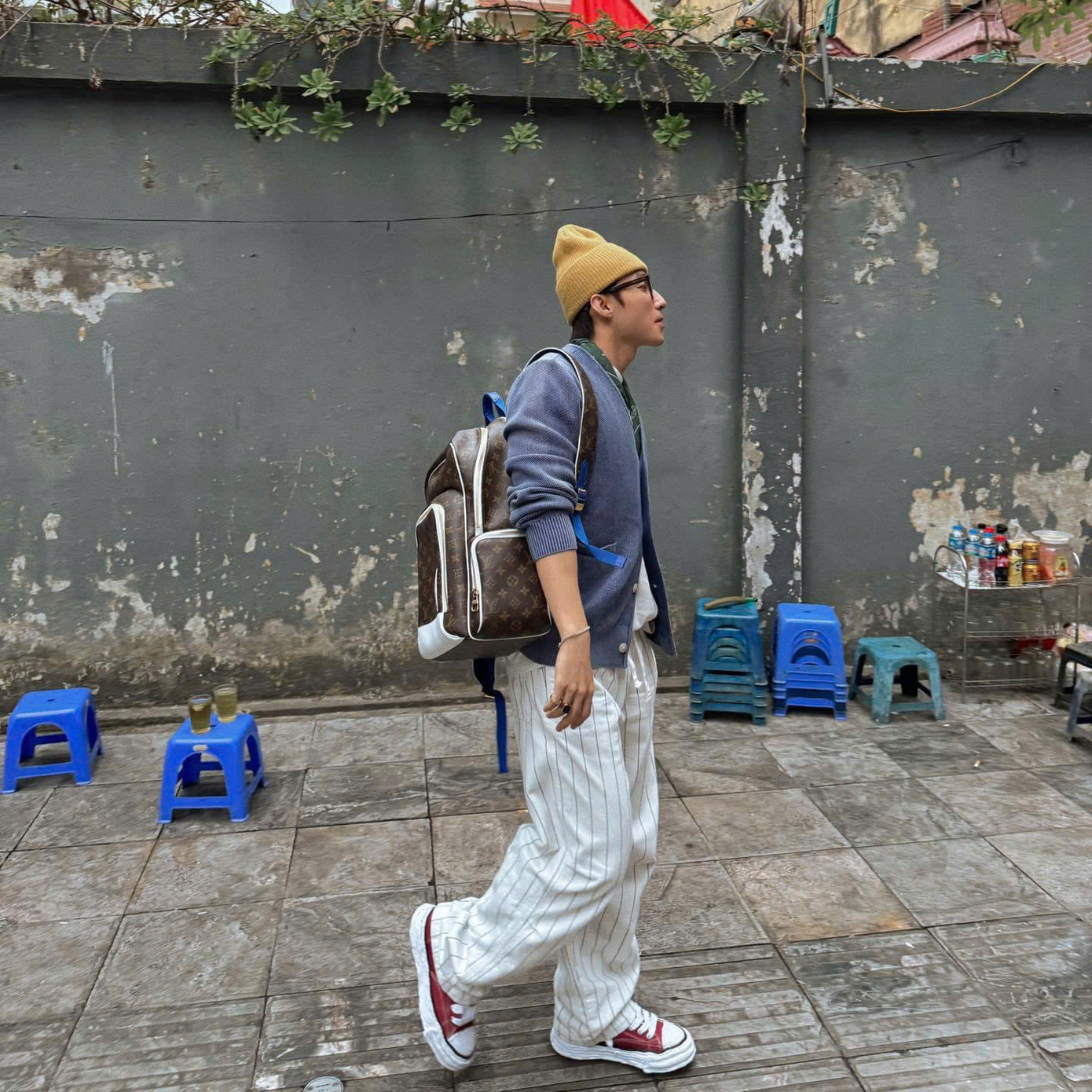 Điều đó cũng dễ cho thấy rằng Sơn Tùng không hổ danh "thở thôi cũng tạo trend". Điều đó cũng dễ cho thấy rằng Sơn Tùng không hổ danh "thở thôi cũng tạo trend".