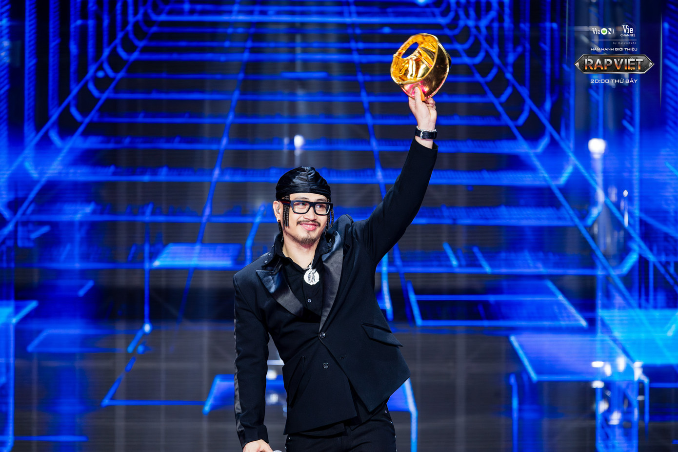 Robber với chất giọng khàn ấm và cá tính âm nhạc rõ rệt gợi nhắc tới Minh Lai ở mùa 3. Robber với chất giọng khàn ấm và cá tính âm nhạc rõ rệt gợi nhắc tới Minh Lai ở mùa 3.