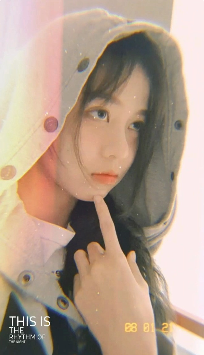 Thanh Thủy ở thời học sinh không quá cầu kỳ nhưng lại vô cùng thu hút. Thanh Thủy ở thời học sinh không quá cầu kỳ nhưng lại vô cùng thu hút.