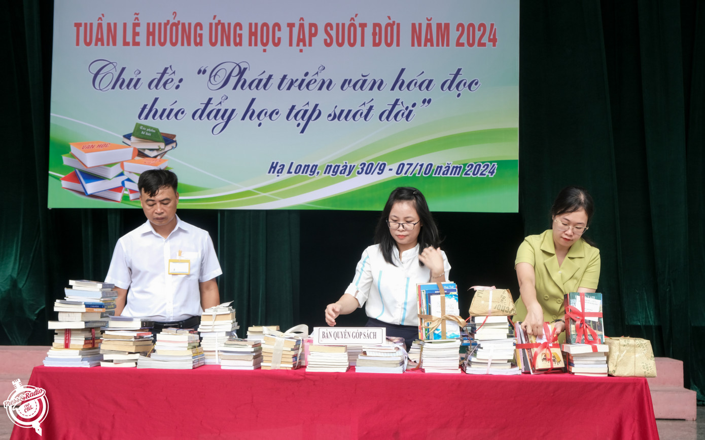 Ảnh: CLB Phát thanh & Báo Chí CHL Ảnh: CLB Phát thanh & Báo Chí CHL