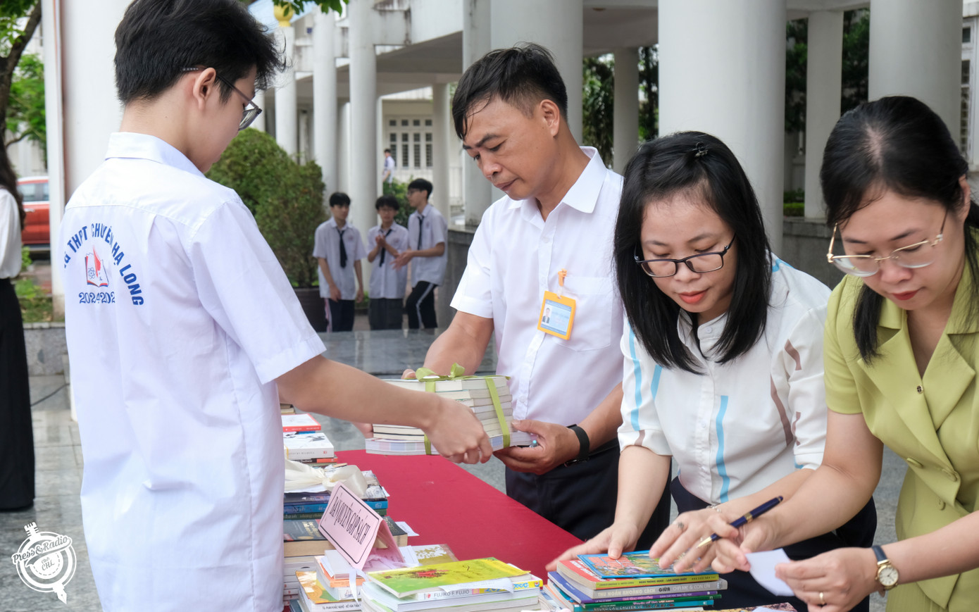 Ảnh: CLB Phát thanh & Báo Chí CHL Ảnh: CLB Phát thanh & Báo Chí CHL