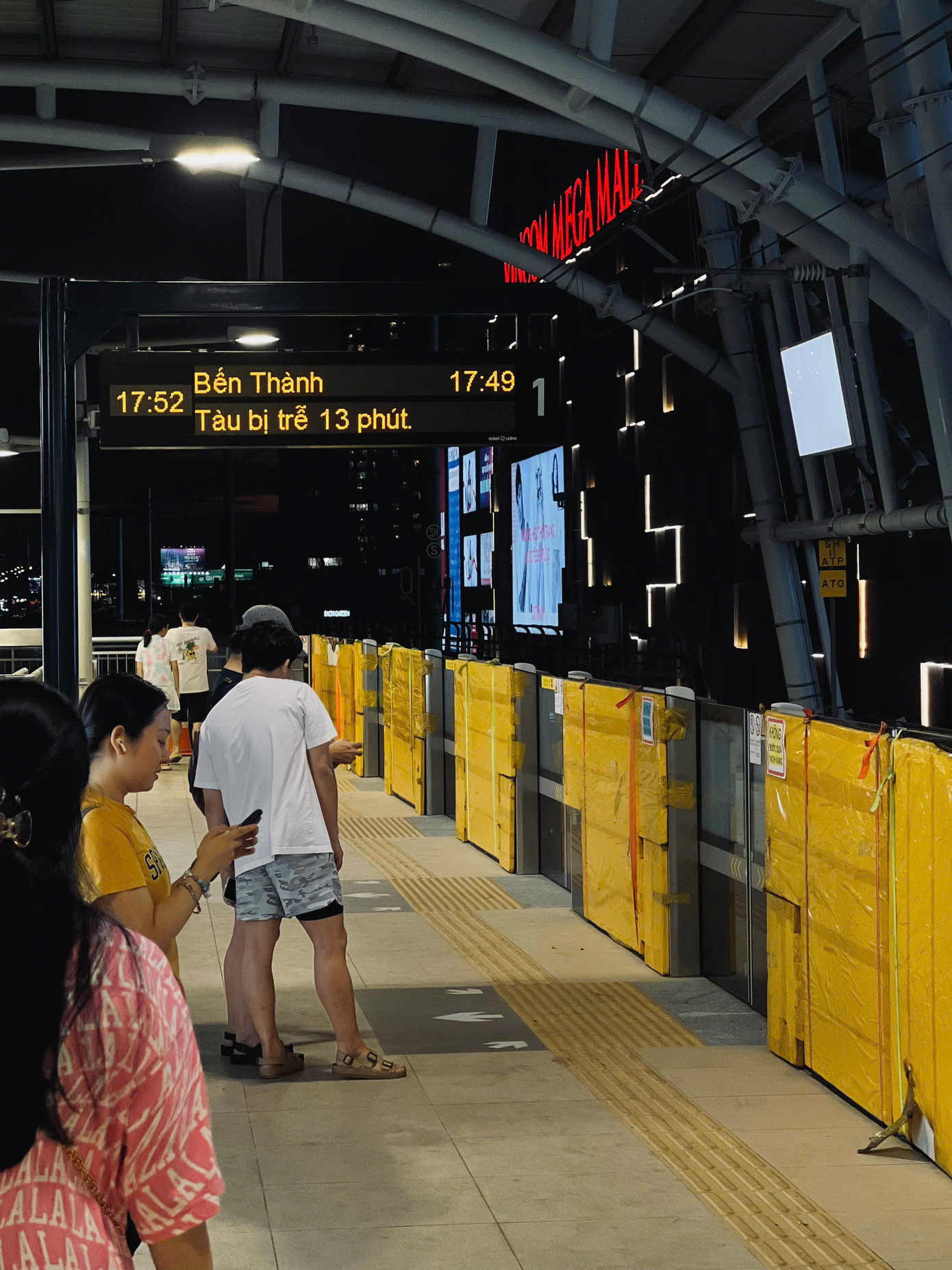 Ảnh: Vi Hoang Thanh, Phu Nguyen