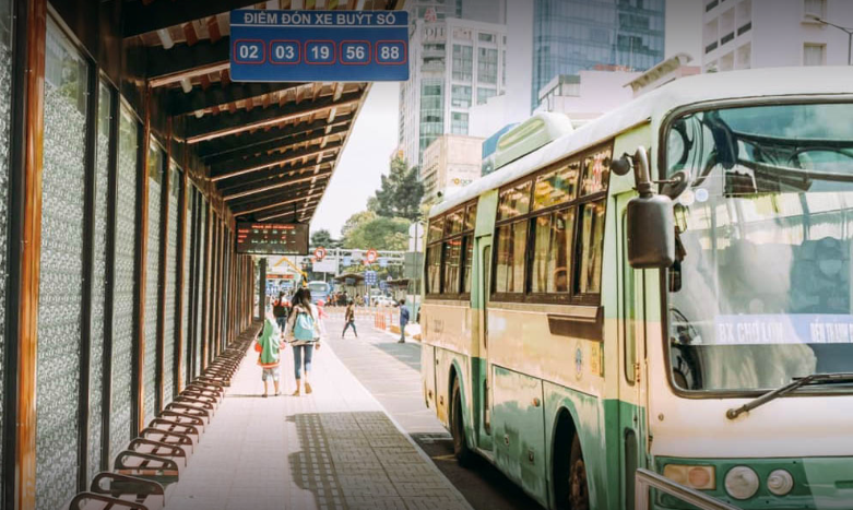 Chỉ cách nhà ga khoảng 300m, các teen có thể dễ dàng di chuyển đến đây. Ảnh: Ghiền Review Chỉ cách nhà ga khoảng 300m, các teen có thể dễ dàng di chuyển đến đây. Ảnh: Ghiền Review