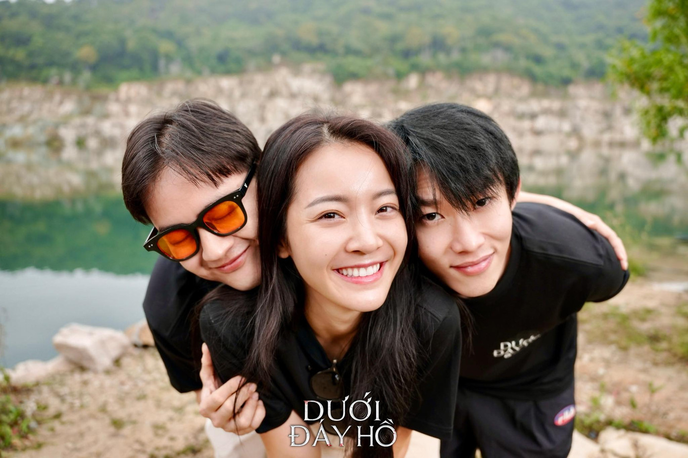 Thanh Duy, Karen Nguyễn, Kay Trần tại lễ khai máy phim Dưới Đáy Hồ.