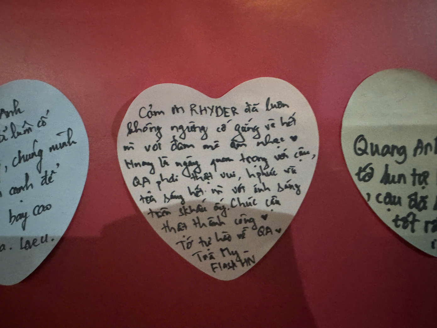 Fan công nhận sự cố gắng không ngừng nghỉ của RHYDER: &quot;Hôm nay là ngày quan trọng đối với cậu, Quang Anh phải thật vui, hạnh phúc và tỏa sáng hết mình với ánh sáng trên sân khấu&quot;.