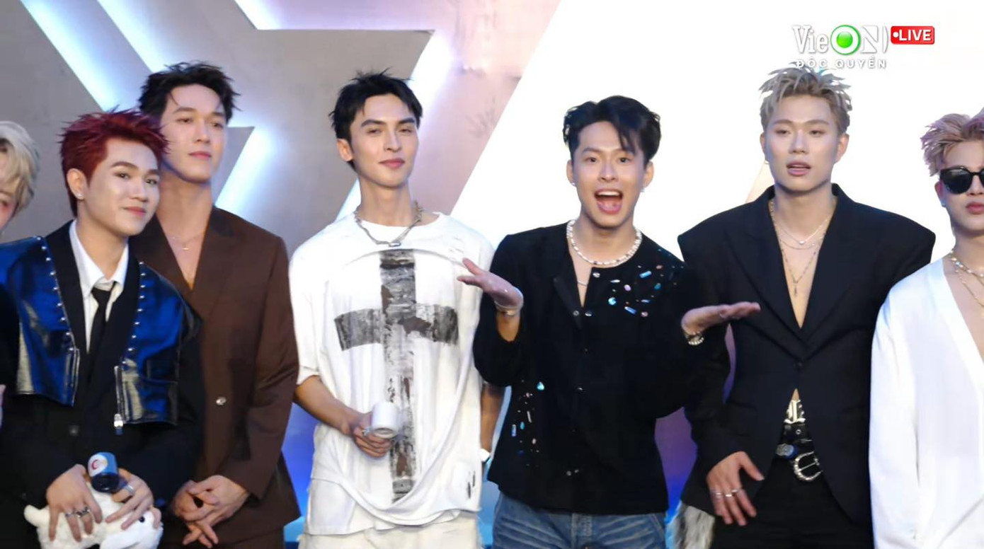 Dàn &quot;anh trai&quot; cùng đọ sắc với những phong cách không ai giống ai, khác hẳn D-1.