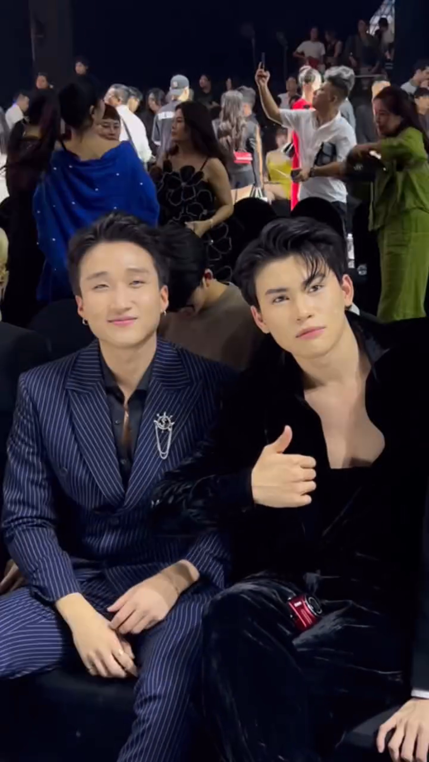 Đồng hành cùng anh trong những ngày ở Việt Nam, TikToker Bá Tùng đã hướng dẫn nam Vlogger trải nghiệm văn hóa Việt Nam sao cho trọn vẹn nhất.