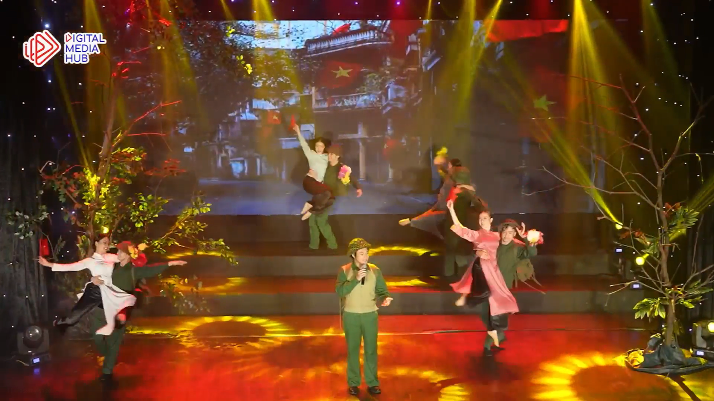 Chương trình là dịp để tuyên truyền về truyền thống thanh niên công nhân, khơi dậy niềm tự hào và trách nhiệm của thế hệ trẻ Thành phố. Ảnh: Nhà Văn hóa Thanh niên TP.HCM Chương trình là dịp để tuyên truyền về truyền thống thanh niên công nhân, khơi dậy niềm tự hào và trách nhiệm của thế hệ trẻ Thành phố. Ảnh: Nhà Văn hóa Thanh niên TP.HCM