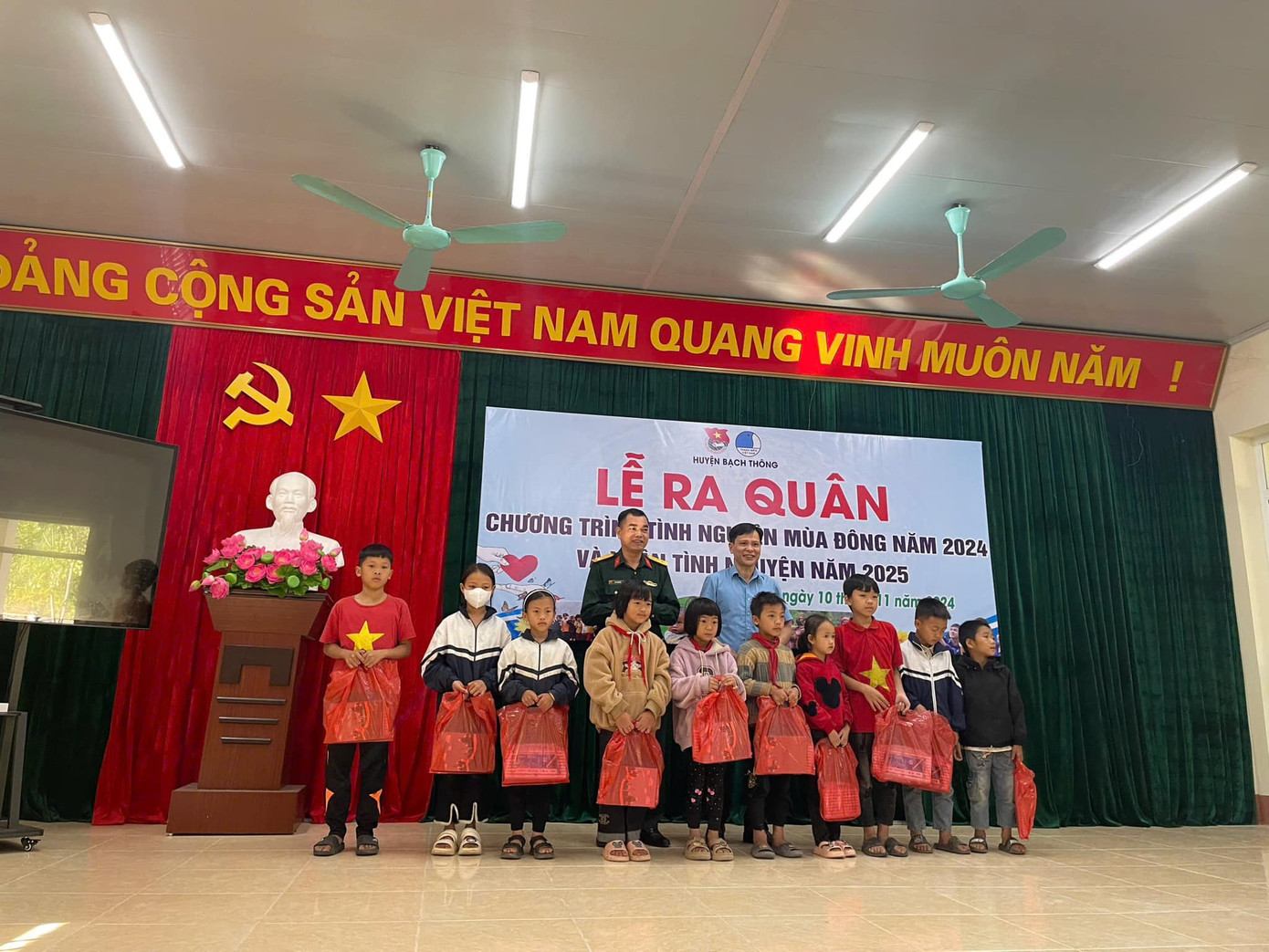 Ảnh: Tuổi trẻ Bạch Thông