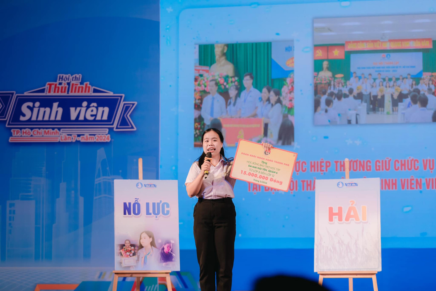 Thí sinh Mai Hải Yến trình bày phần thi "Chân dung thủ lĩnh".