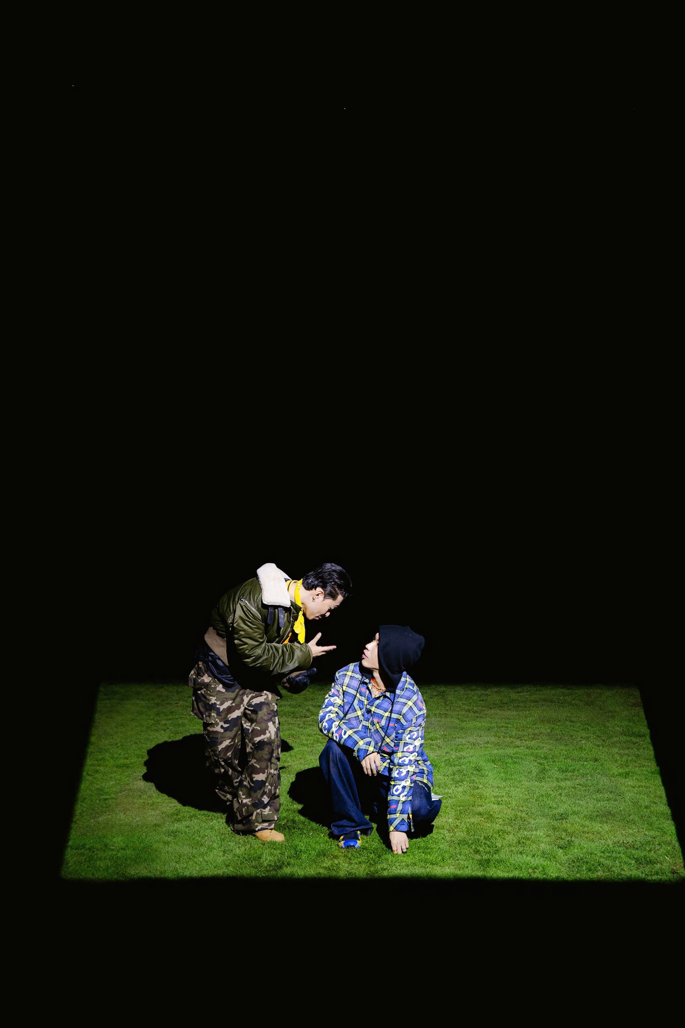 Fan trông chờ sự kết hợp của cả hai trong sản phẩm lần này. Fan trông chờ sự kết hợp của cả hai trong sản phẩm lần này.