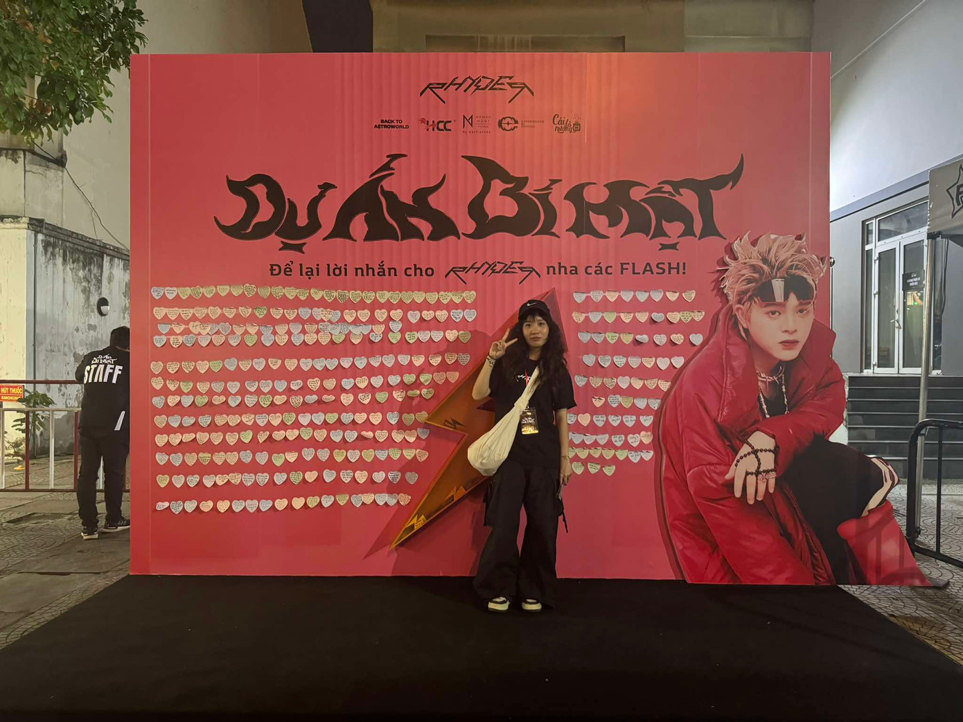 Nhiều lời chúc được fan để lại cho RHYDER tại khu vực riêng cực ý nghĩa.