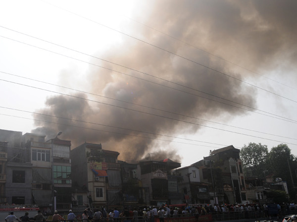 Hiện trường vụ cháy sáng 26-8. Ảnh: Tuấn Nguyễn