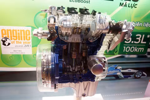 Mô hình mặt cắt động cơ EcoBoost