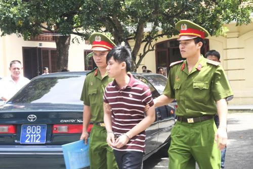 Với hành vi sai phạm của mình, Dương Thành Trung đã phải lãnh 14 năm tù