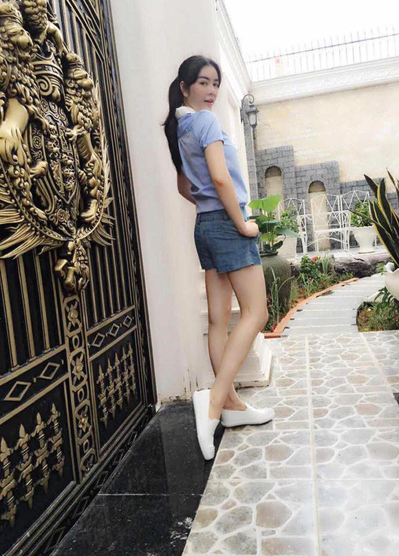 Lý Nhã Kỳ: Tôi mắc căn bệnh lạ chưa thể đi khám ảnh 2