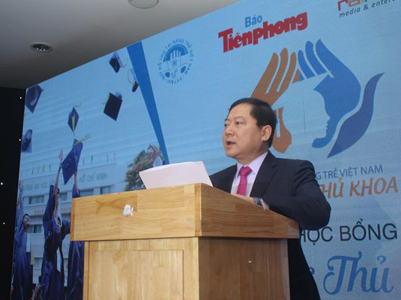 Vinh danh 65 thủ khoa vượt khó, xây dựng tương lai ảnh 6