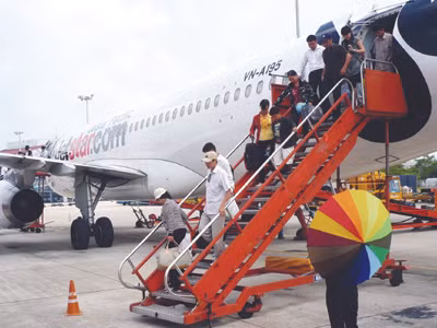 Jetstar, Việt Nam Airlines cũng hết vé bay dịp 30-4 Ảnh: T. Đảng