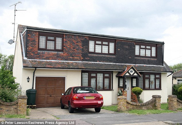 Ngôi nhà ở Wickford, Essex- nơi Ryan bị bắt Ngôi nhà ở Wickford, Essex- nơi Ryan bị bắt