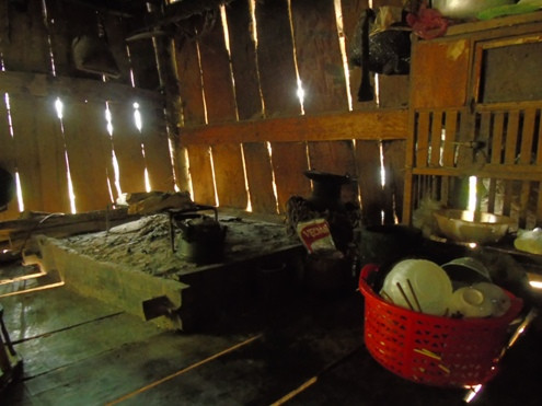 Bi kịch gia đình có thi thể người thân bó chăn chở xe máy ảnh 5