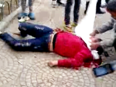 Người vợ trẻ bị chồng đâm trọng thương trước ngày Valentine năm nay. Người vợ trẻ bị chồng đâm trọng thương trước ngày Valentine năm nay