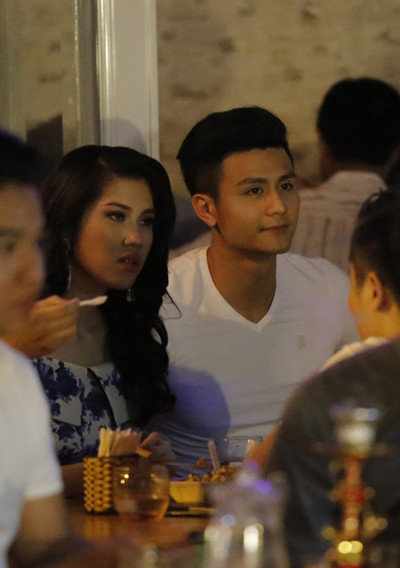 Cặp đôi đã có nhiều năm gắn bó bên nhau nhưng bị đồn chia tay cách đây vài tháng. Tuy nhiên, cả hai chưa bao giờ thừa nhận tình cảm