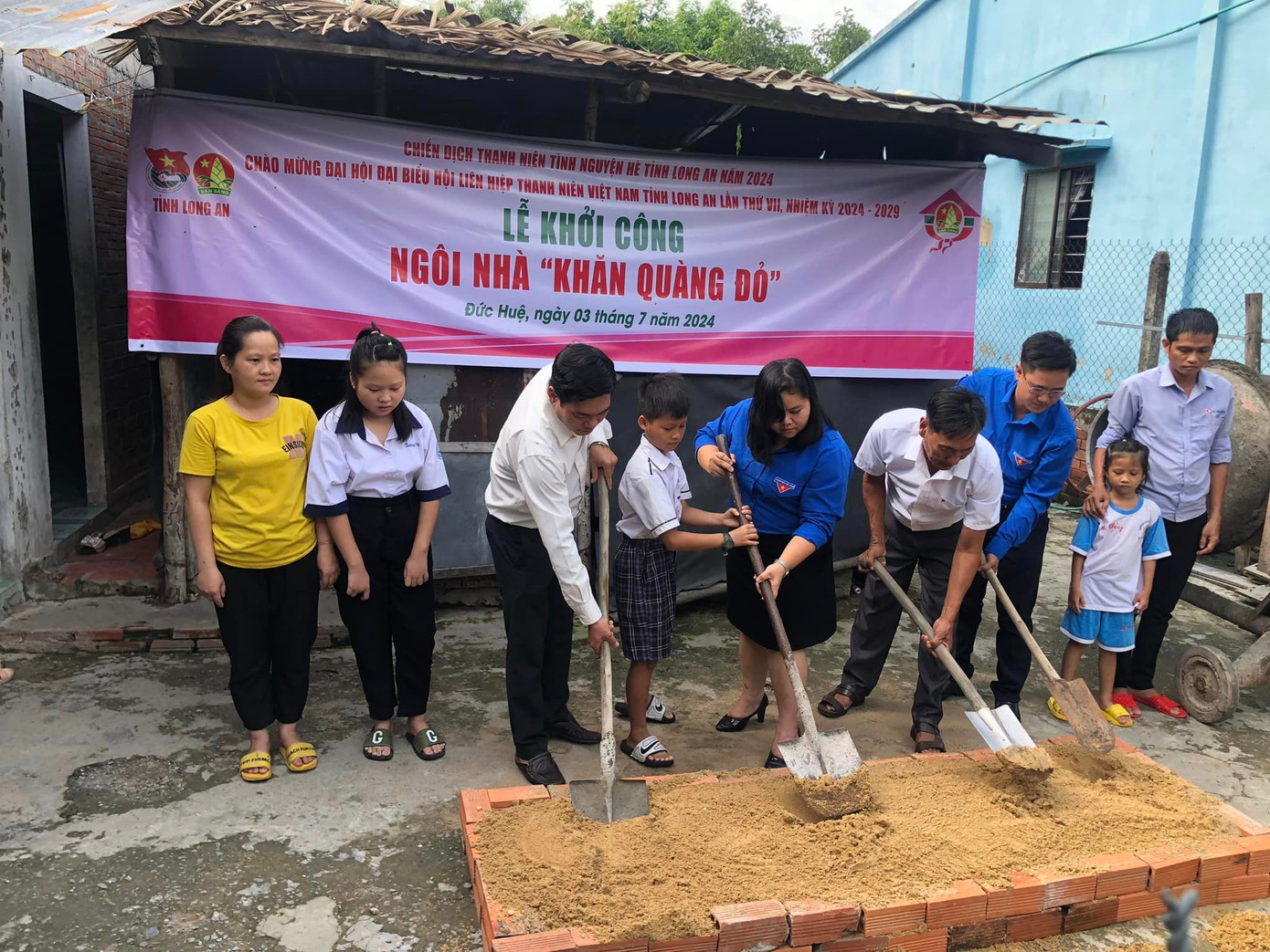 Hoạt động của Hội đồng đội tỉnh đã góp phần với Cấp ủy - Chính quyền xã xây dựng xã đạt chuẩn nông thôn mới năm 2024. Ảnh: Dinh Diem Hoạt động của Hội đồng đội tỉnh đã góp phần với Cấp ủy - Chính quyền xã xây dựng xã đạt chuẩn nông thôn mới năm 2024. Ảnh: Dinh Diem