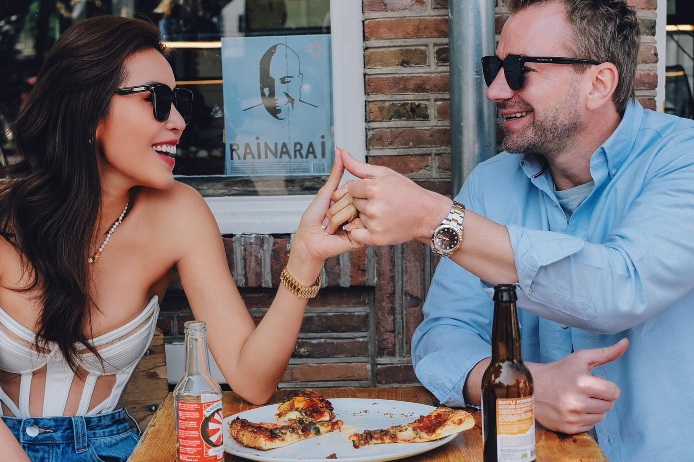 Siêu mẫu Minh Tú chốt ngày kết hôn, phong cách báo tin vui không "đụng hàng" ai ảnh 2