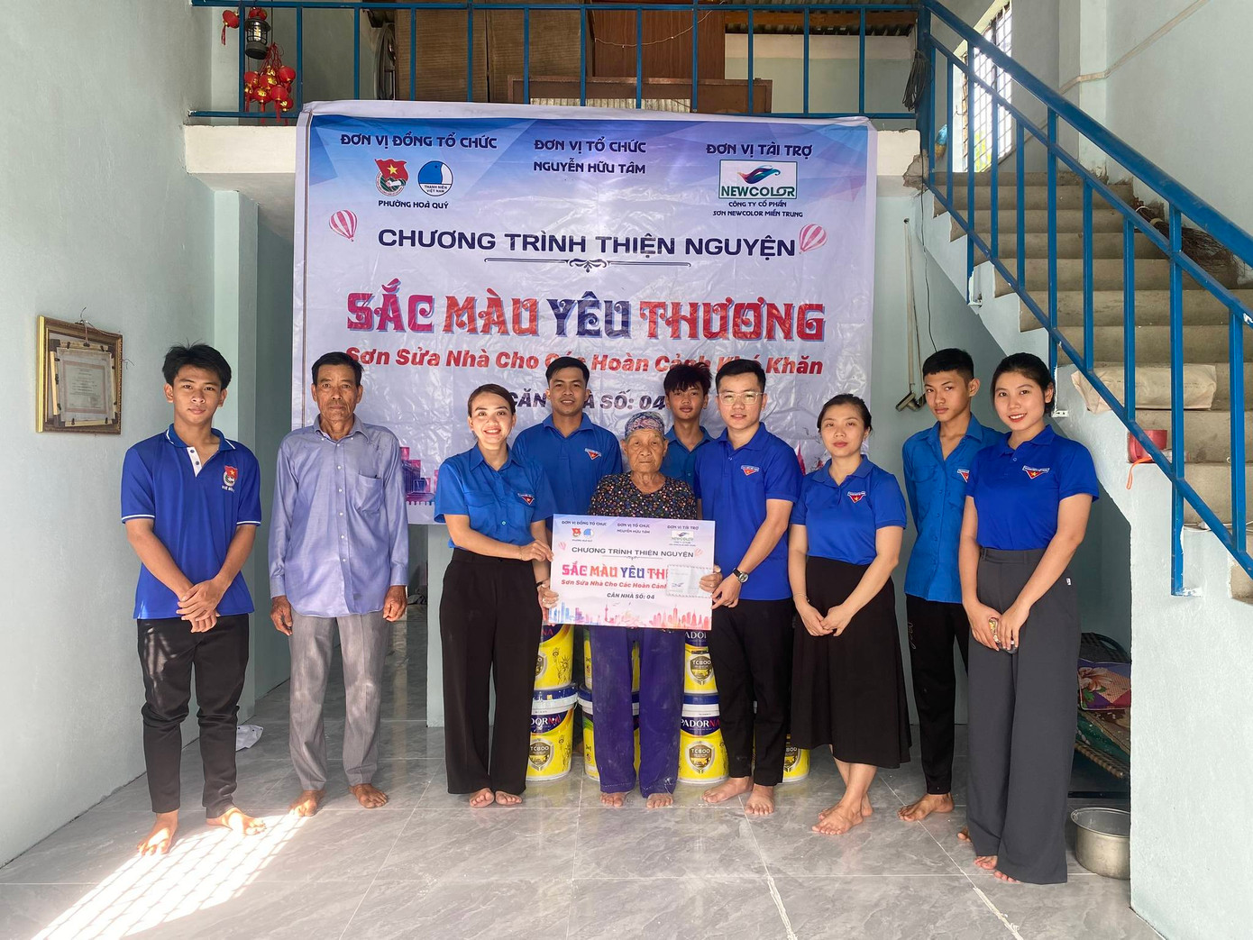 Đoàn viên thanh niên tham gia sửa nhà cho bà Lê Thị Xuân tại tổ 46, An Lưu, Đà Nẵng. Ảnh: Đoàn phường Hòa Quý. Đoàn viên thanh niên tham gia sửa nhà cho bà Lê Thị Xuân tại tổ 46, An Lưu, Đà Nẵng. Ảnh: Đoàn phường Hòa Quý.