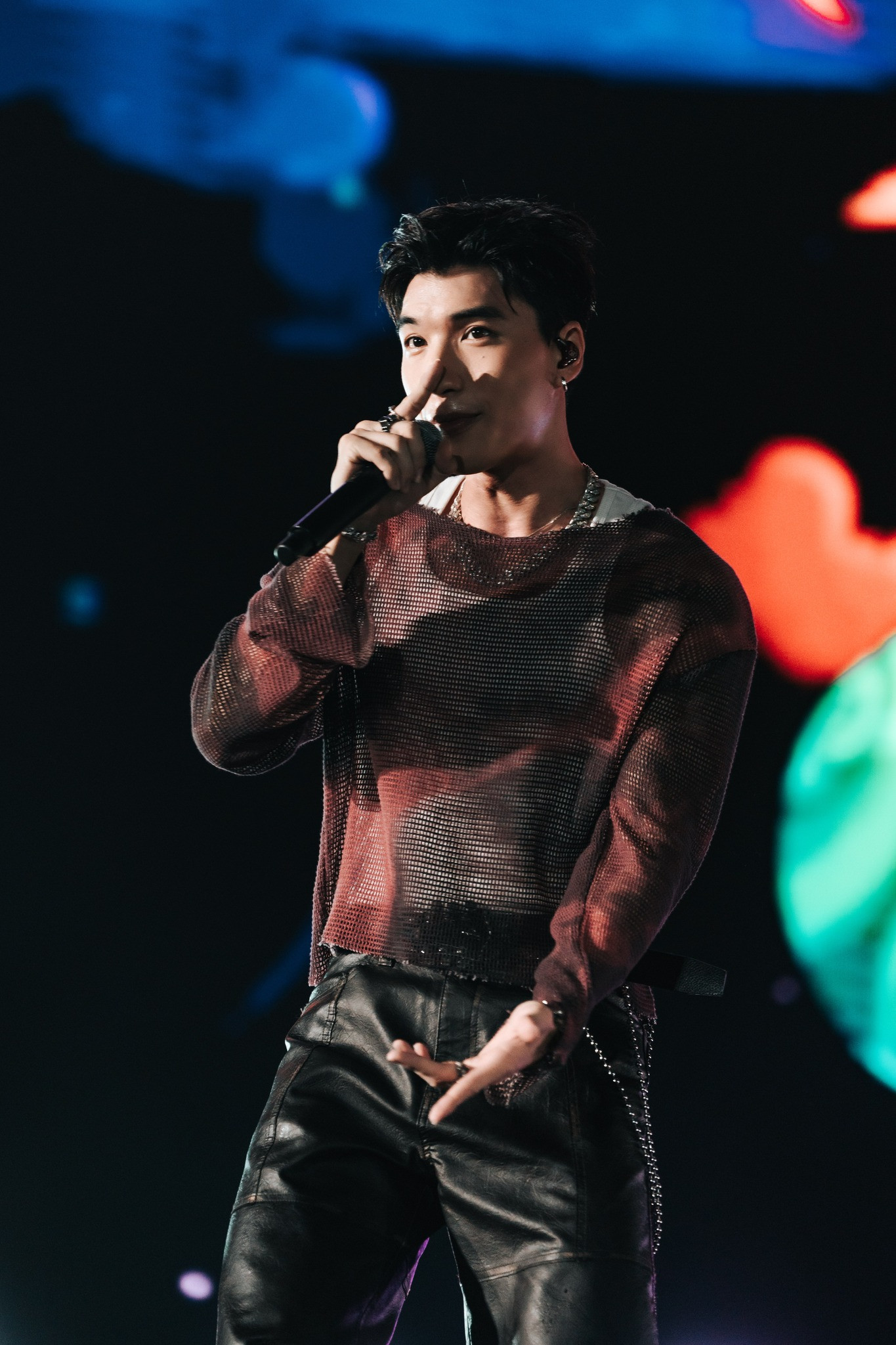 HIEUTHUHAI đứng đầu danh sách "tuyển chọn", fan mong ngóng nam rapper sẽ "tái xuất" trong một chương trình âm nhạc sau King Of Rap. HIEUTHUHAI đứng đầu danh sách "tuyển chọn", fan mong ngóng nam rapper sẽ "tái xuất" trong một chương trình âm nhạc sau King Of Rap.