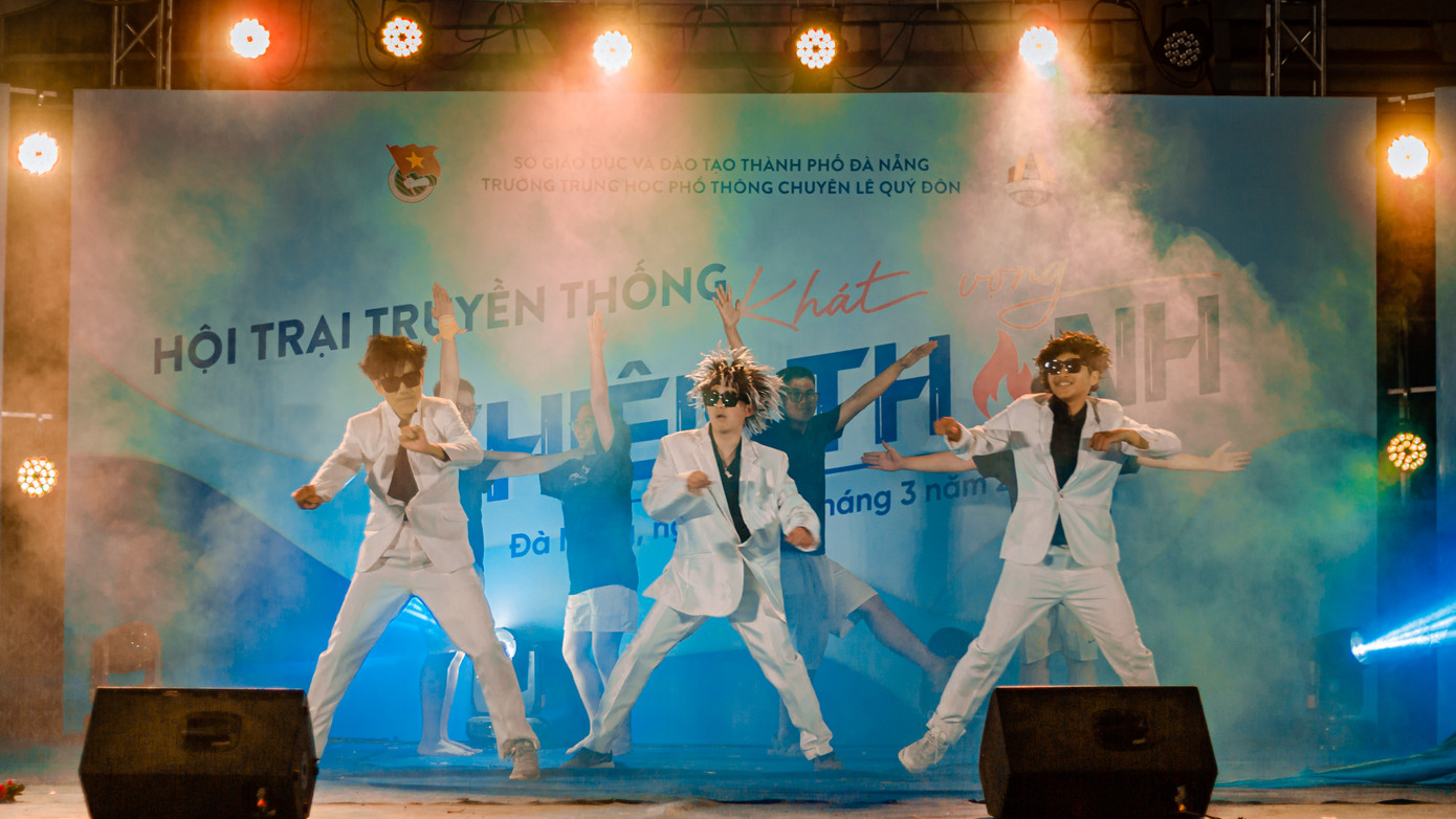 Những khoảnh khắc được ghi lại trong Hội trại truyền thống năm 2024 của THPT chuyên Lê Quý Đôn. Ảnh: Fanpage Lê Quý Đôn - Nhiệt Huyết Thiên Thanh Những khoảnh khắc được ghi lại trong Hội trại truyền thống năm 2024 của THPT chuyên Lê Quý Đôn. Ảnh: Fanpage Lê Quý Đôn - Nhiệt Huyết Thiên Thanh