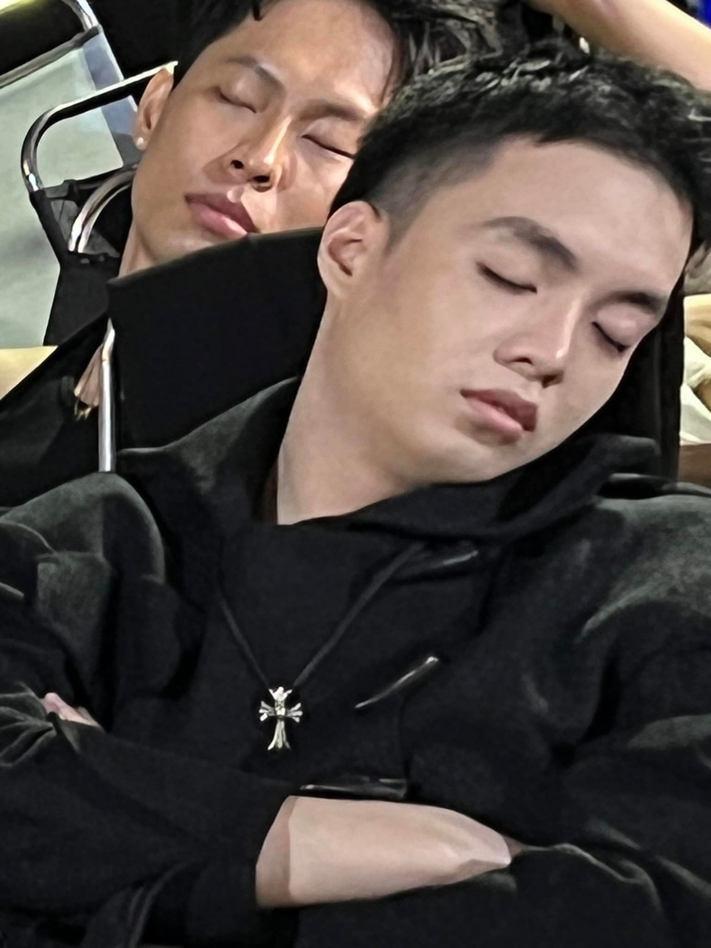 Các rapper hệ "đẹp trai rap hay" Negav, HURRYKNG đều "bại trận" trước ống kính của Phạm Đình Thái Ngân.