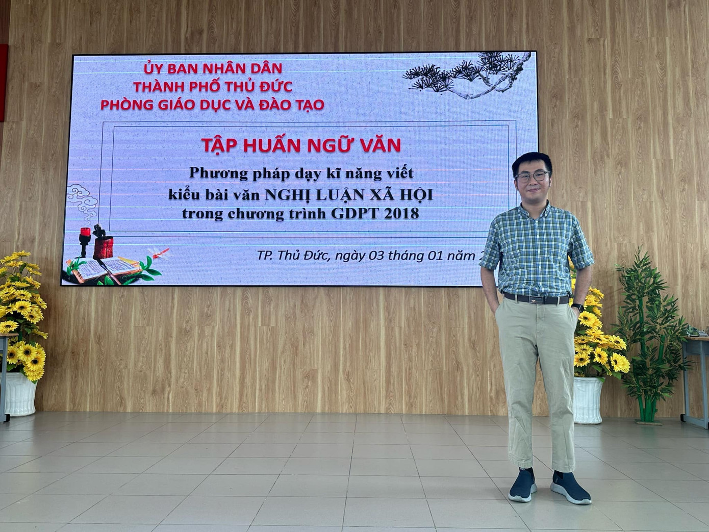 "Tôi đánh giá đây là một đề hay, không khuôn mẫu, nhàm chán và vẫn đạt được mục tiêu của kỳ thi tuyển sinh" - thầy Lê Duy chia sẻ thêm. "Tôi đánh giá đây là một đề hay, không khuôn mẫu, nhàm chán và vẫn đạt được mục tiêu của kỳ thi tuyển sinh" - thầy Lê Duy chia sẻ thêm.