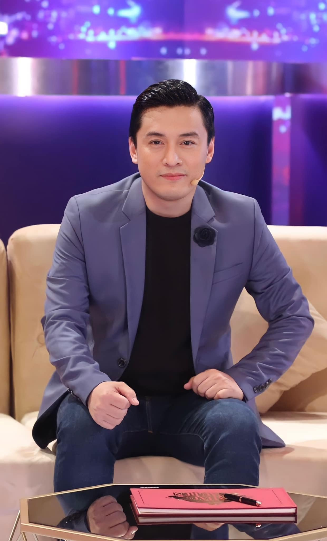 Với kinh nghiệm nhiều năm ca hát và từng tham gia ngồi vị trí huấn luyện viên Giọng Hát Việt, khán giả kỳ vọng A2 Lam Trường sẽ là "anh lớn" tại chương trình. Với kinh nghiệm nhiều năm ca hát và từng tham gia ngồi vị trí huấn luyện viên Giọng Hát Việt, khán giả kỳ vọng A2 Lam Trường sẽ là "anh lớn" tại chương trình.