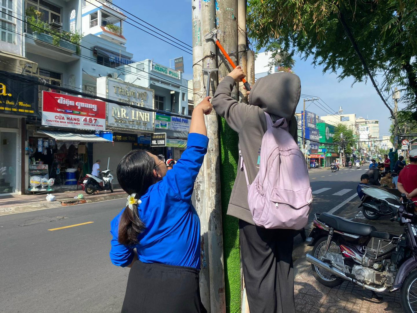 Ảnh: Mùa Hè xanh - Trường Đại học Sư phạm TP. Hồ Chí Minh. Ảnh: Mùa Hè xanh - Trường Đại học Sư phạm TP. Hồ Chí Minh.