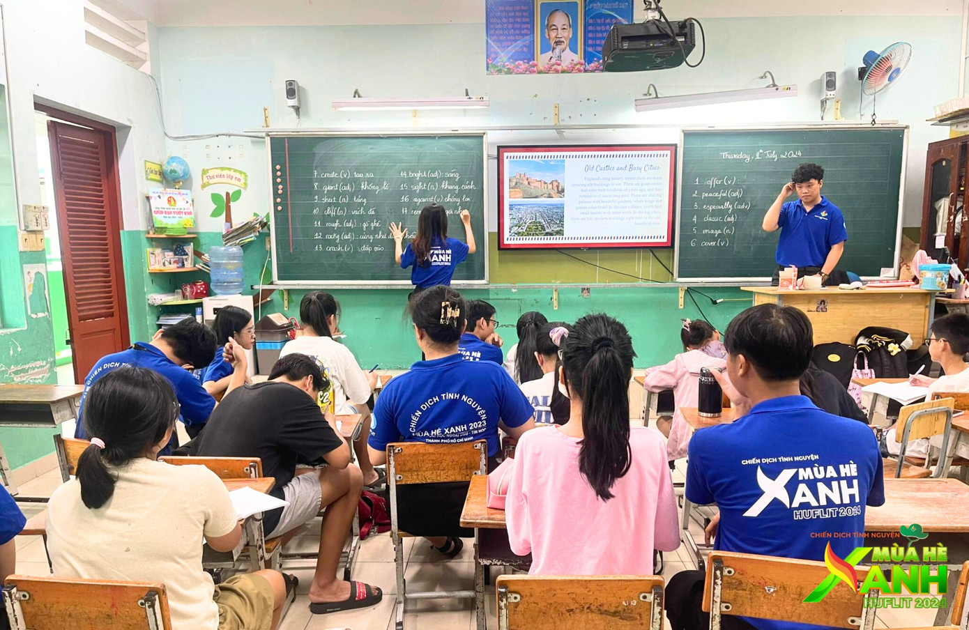 Lớp học tiếng Anh cho các em thiếu nhi trên địa bàn phường 14, quận 10, TP.HCM.