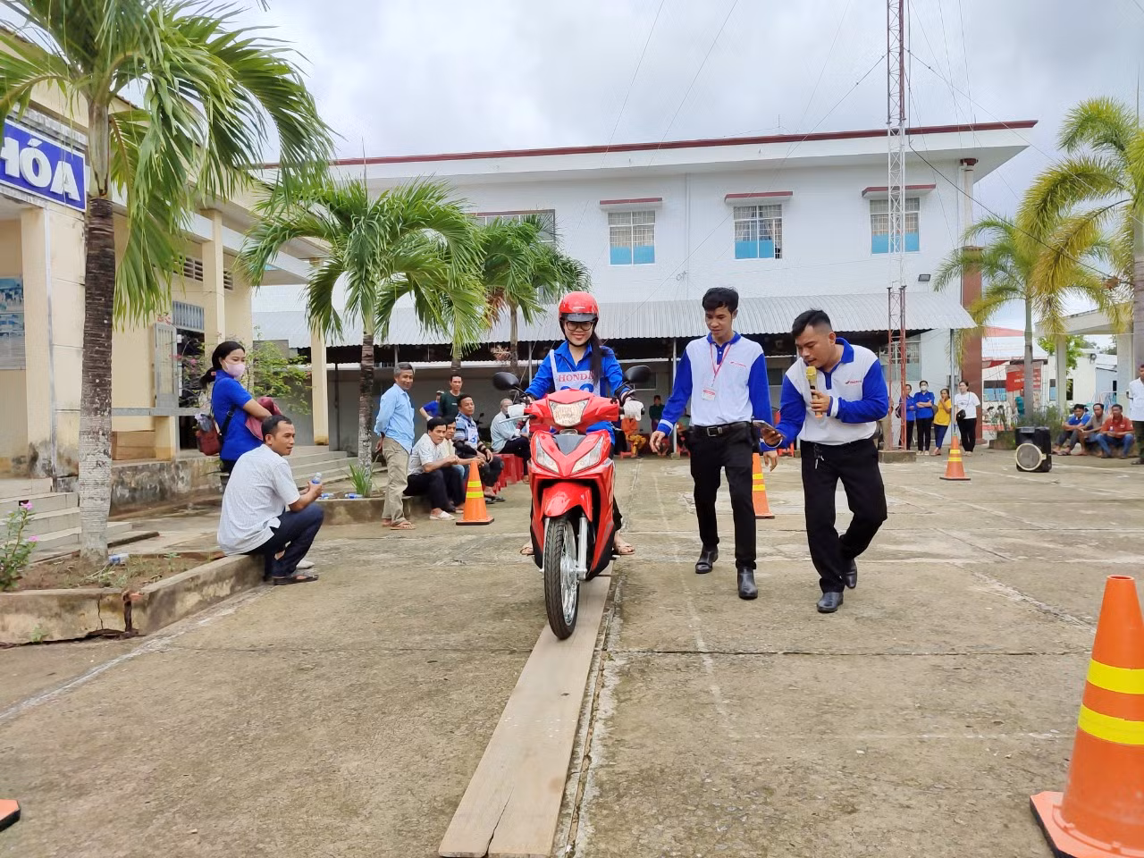 Ảnh: Huyện Đoàn Trà Cú Ảnh: Huyện Đoàn Trà Cú