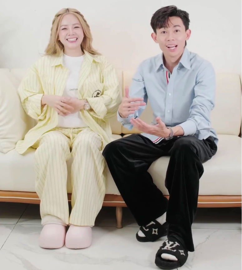 Hồng Thanh và Mie chia sẻ về "những câu chuyện lần đầu được kể". Hồng Thanh và Mie chia sẻ về "những câu chuyện lần đầu được kể".