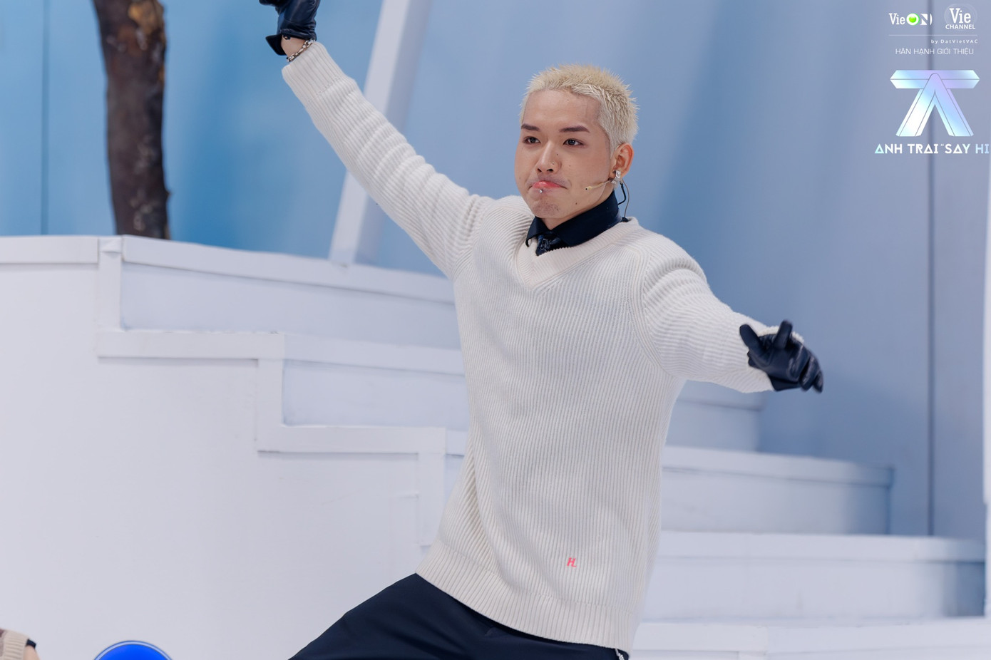 Khán giả tiếc nuối khi WEAN phải dừng chân khi còn chưa có cơ hội &quot;flex&quot; khả năng làm đội trưởng. Tuy nhiên, theo một số &quot;hint&quot; từ khán giả tại trường quay live stage 5, WEAN sẽ xuất hiện hỗ trợ các đội thi.