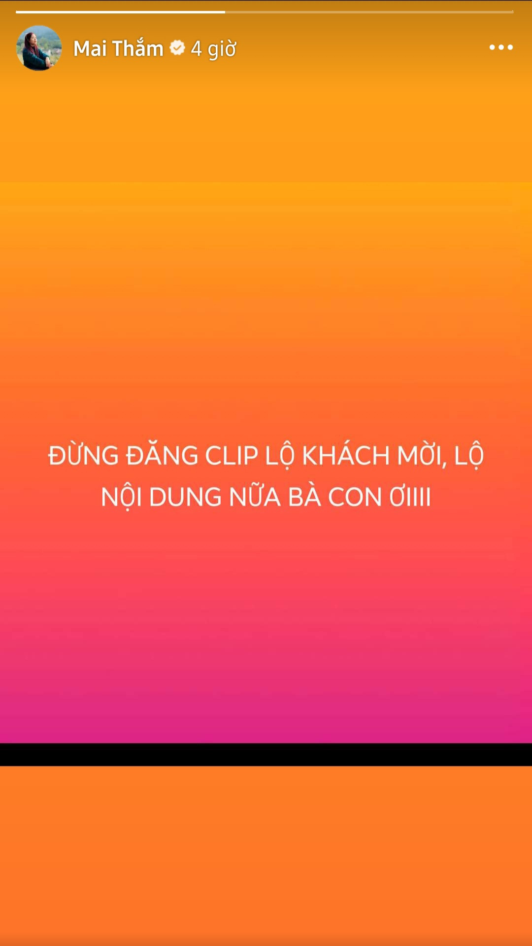 Đạo diễn gameshow 2 Ngày 1 Đêm bức xúc khi nhiều khán giả quay chụp và đăng hình ảnh ê-kíp, khách mời khi chương trình chưa lên sóng. Đạo diễn gameshow 2 Ngày 1 Đêm bức xúc khi nhiều khán giả quay chụp và đăng hình ảnh ê-kíp, khách mời khi chương trình chưa lên sóng.