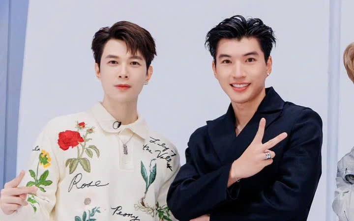 Chỉ vừa chung đội với nhau một live stage nhưng HIEUTHUHAI bị Trấn Thành nhận xét là “nhiễm tật xấu” của Atus quá nhanh. Chỉ vừa chung đội với nhau một live stage nhưng HIEUTHUHAI bị Trấn Thành nhận xét là “nhiễm tật xấu” của Atus quá nhanh.